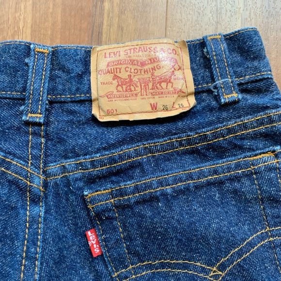 🌷sold🌷Vintage • Levi’s 501/302 Cropped Jeans - Picture 5 of 8